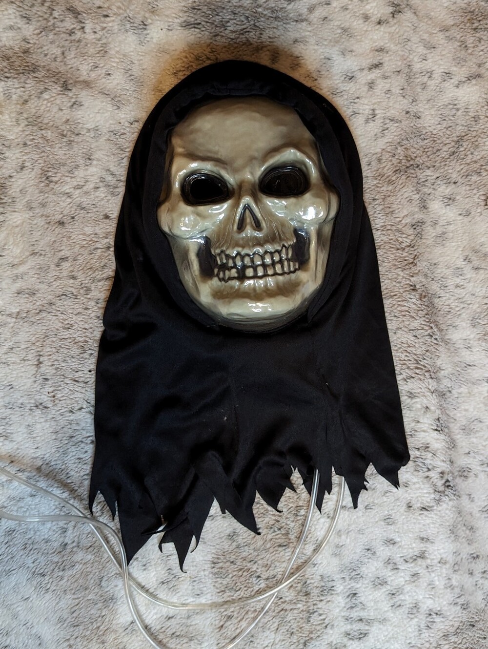 Vintage 2014 Fun World Dripping Blood Skull Mask Hooded Halloween Horror Prop